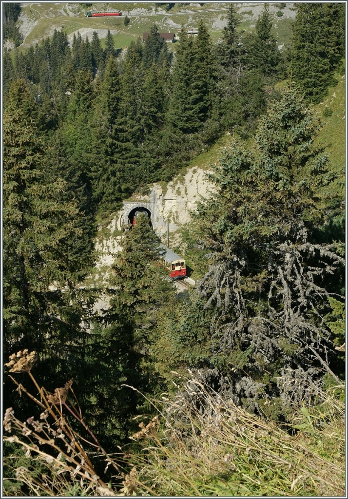 There are two trains to see on this Pictures tooken near the summit Station of the Schynigge Platte. 
10. Sept. 2012