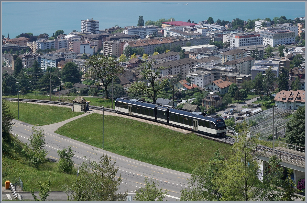 Tho MOB Belle Epoque Classic on the way from Montreux to Zweisimmen by Châtelard VD. 

18.05.2020