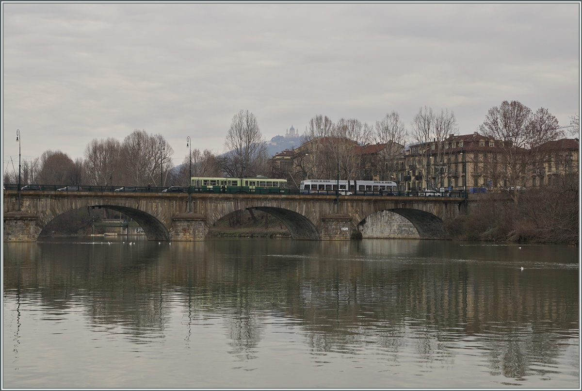 Torino Trams (GTT) on one of the Po-Bridge in Torino.
09.03.2016