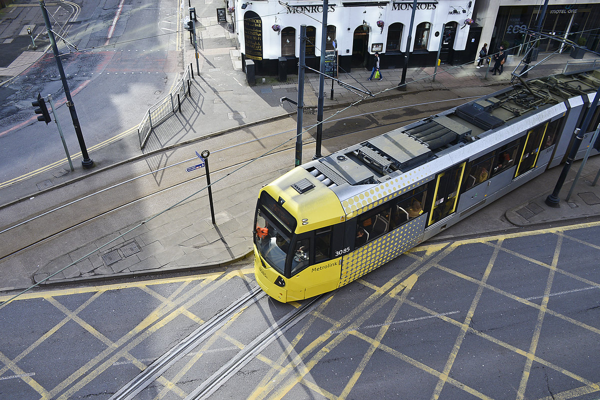 Tram 3085 (Bombardier M5000) from Manchester Metrolink crossing London Road in Manchester - view from Manchester Piccadilly Station.
Date: March 10, 2018