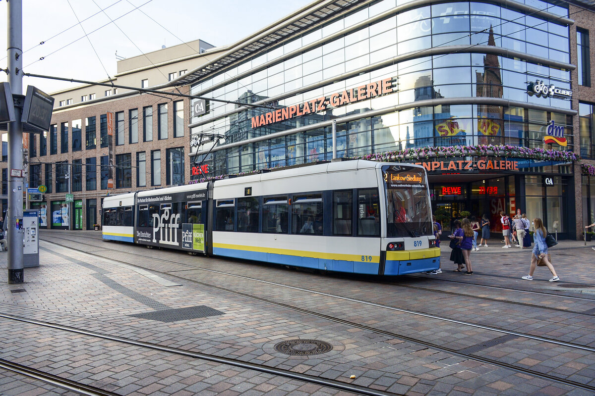 Tram Bombardier Nr. 819 (Line Lankow-Siedlung/Hegelstraße) on »Marienplatz« downtown Schwerin. Date: 18 June 2022.