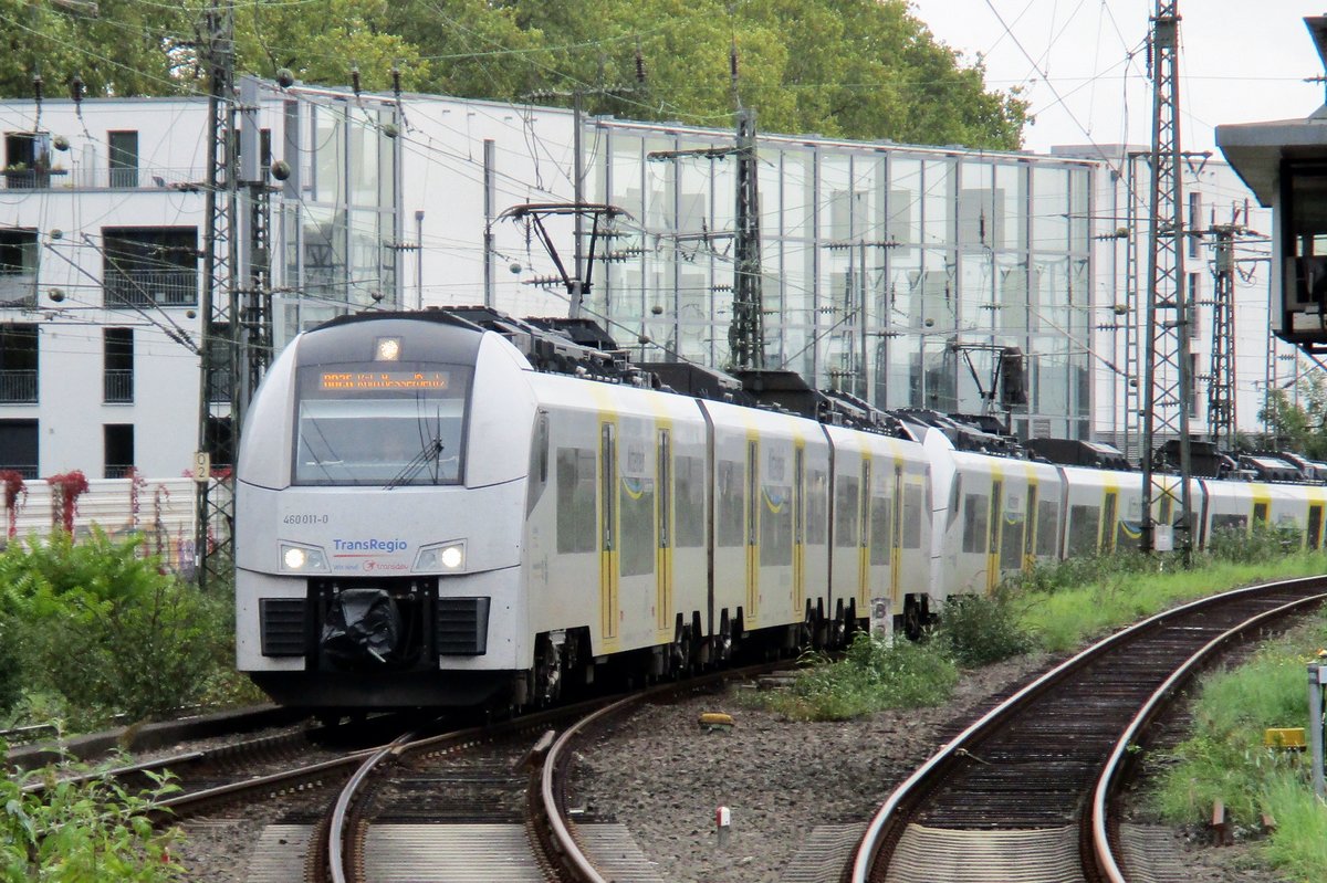 TRans Regio 460 011 enters Köln Süd on 4 October 2017.