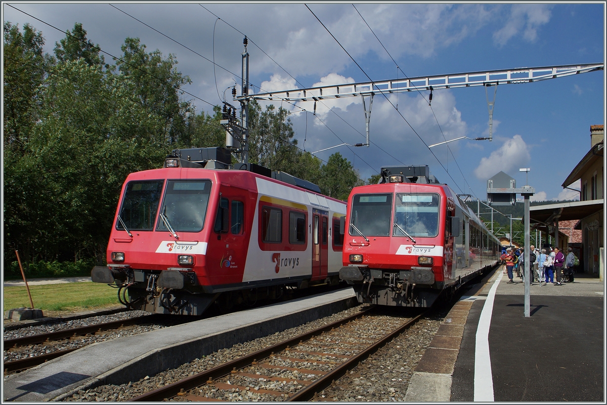 TRAVYS local trains in Le Pont.
05.09.2014