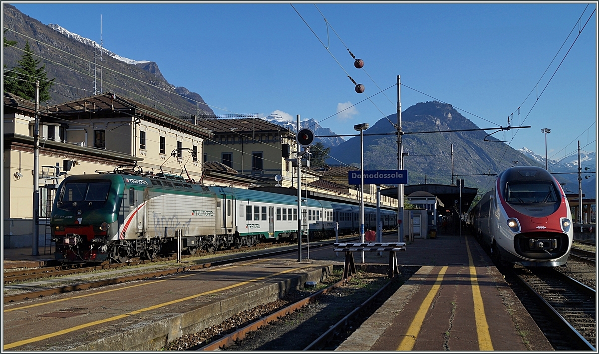  Trenord  E 464 288 and the SBB ETR 610 in Domodossola. 
15.04.2014