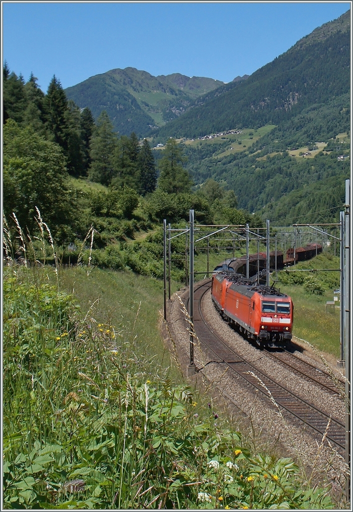 Two DB 185 with a Cargo Train by Rodi Fiesso.
24.06.2015