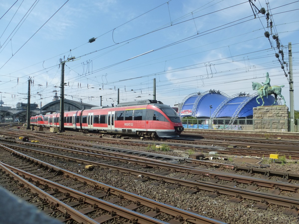 Two VT 643 are driving between the main station and the Hohenzollernbridge in Cologne on August 21st 2013.