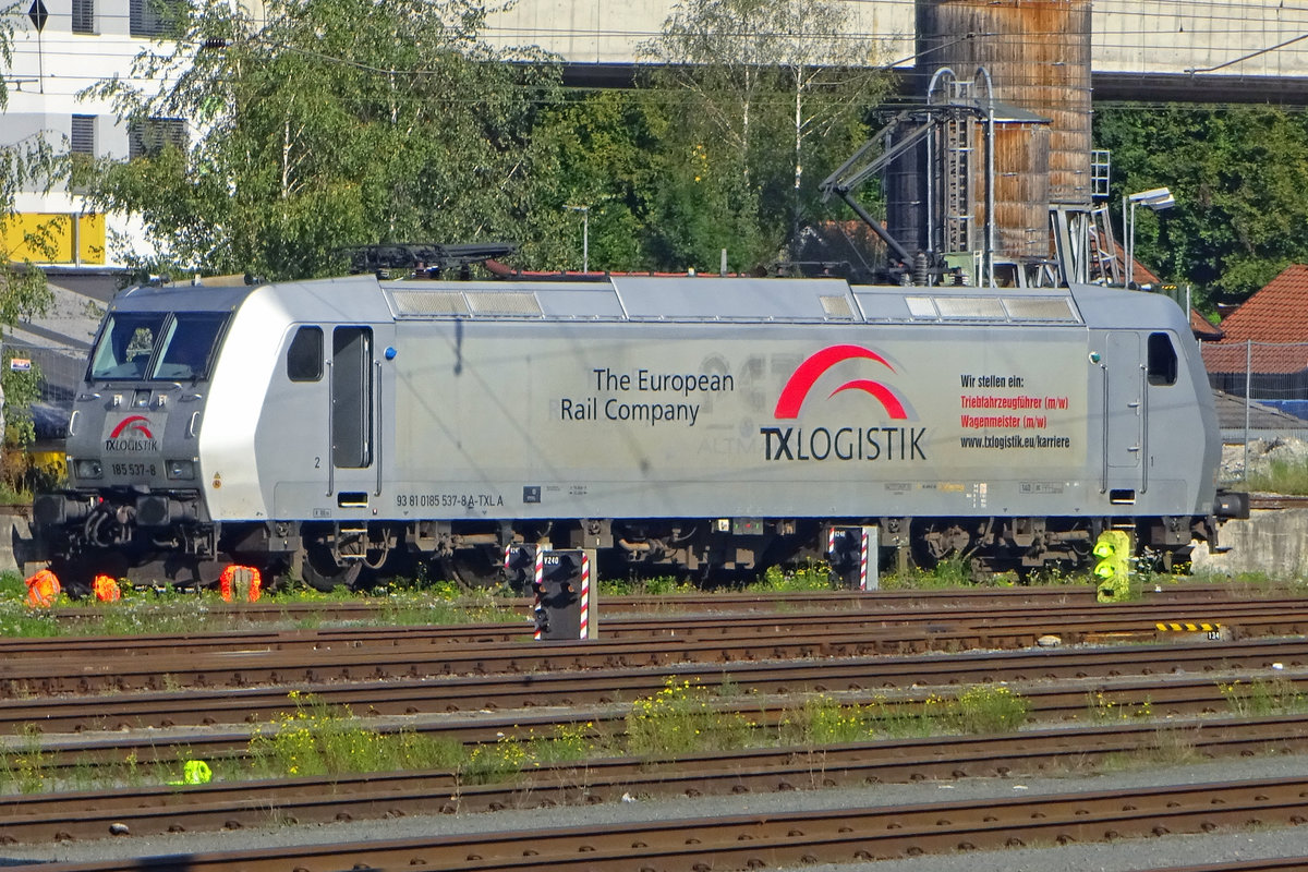TX Log 185 537 pauses at Kufstein on 17 September 2019.