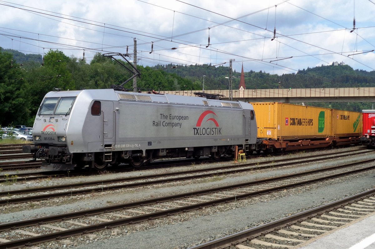 TX Log 185 537 stands at Kufsteinj on 18 May 2018.