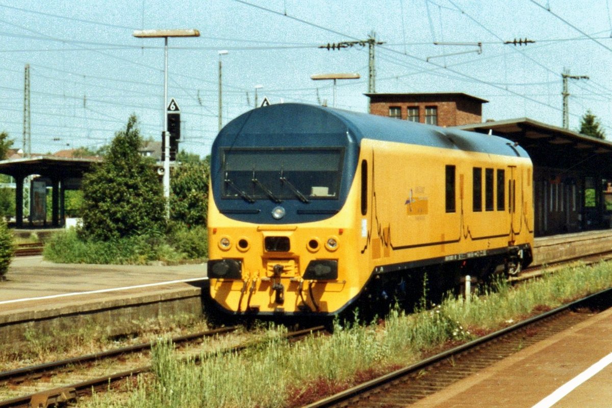 UltraSoon UST-01 pays a visit at Rheine in Germany on 28 May 2005.