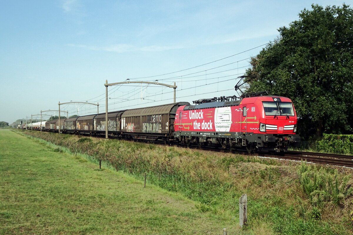 Unlock the Dock 193 342 speeds through Hulten toward Venlo (and away from any maritime docks) on 2 September 2022.