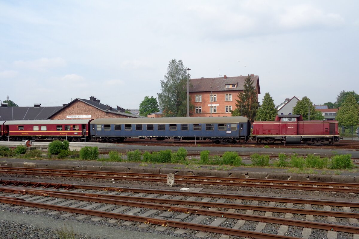 V 100 1365 stands at the DDM on 19 May 2018.