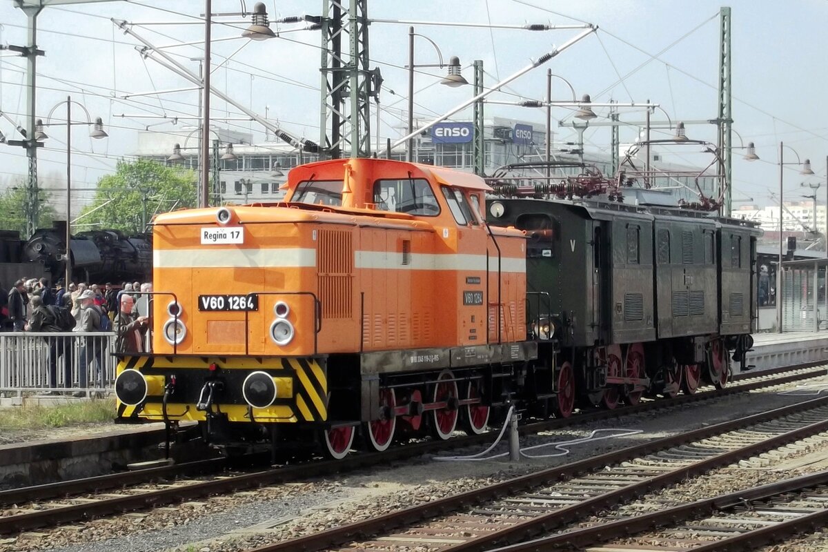 V 60 1284 shows up at Dresden Hbf and brings E77-10 with her on 12 April 2018.