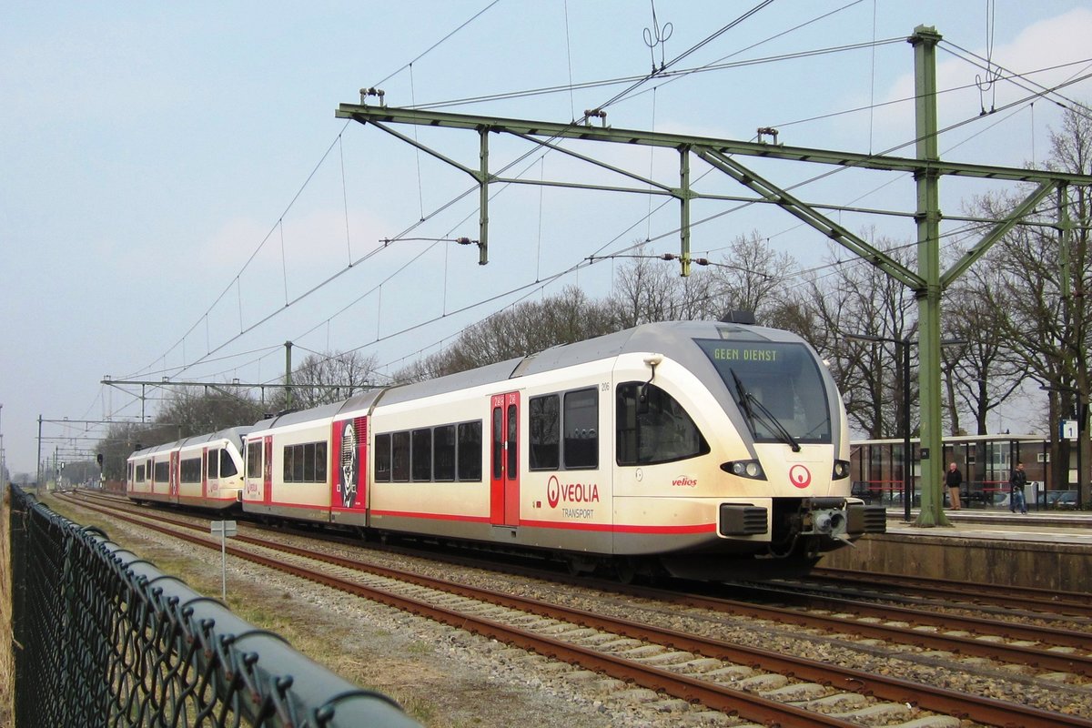 VeoLia 206 finds herself back at Zevenaar on 28 March 2013.