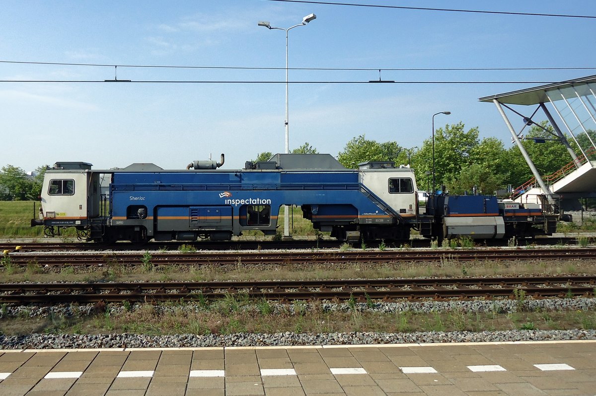 Volker Rail SherLoc 946 0601 stands at Boxtel on 22 August 2015.