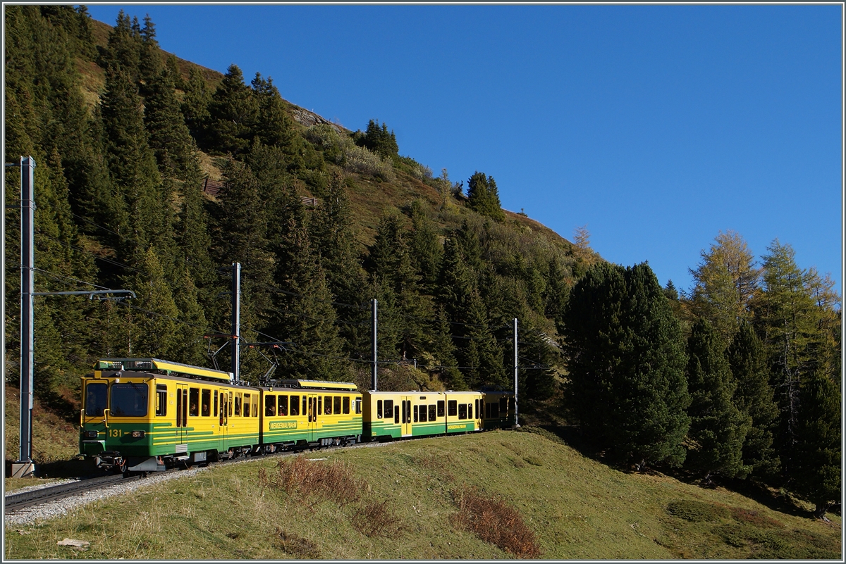 WAB local train between KLeine Scheidegg and Wengeralp. 09.10.2014