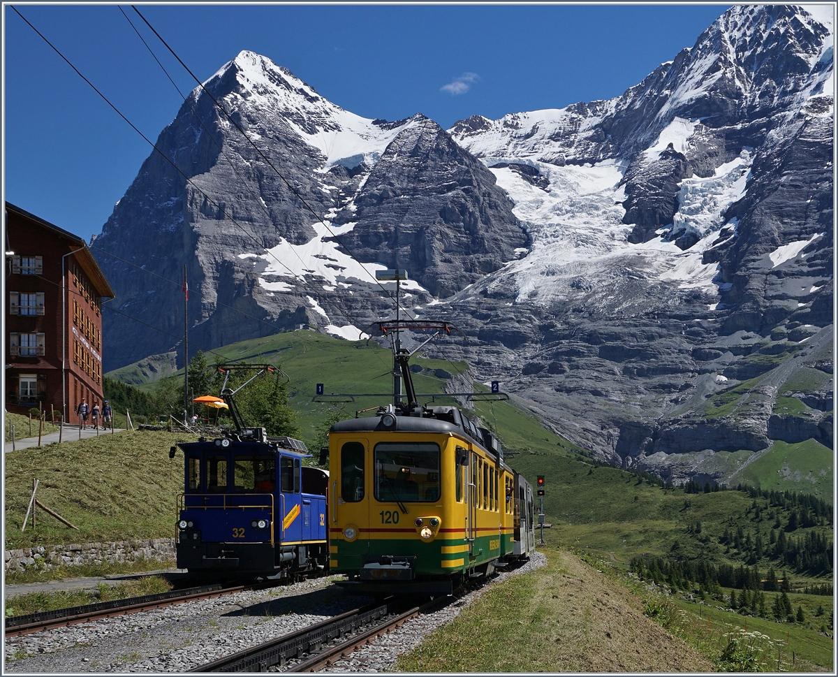 WAB trains on the Wengeralp. 
08.08.2016