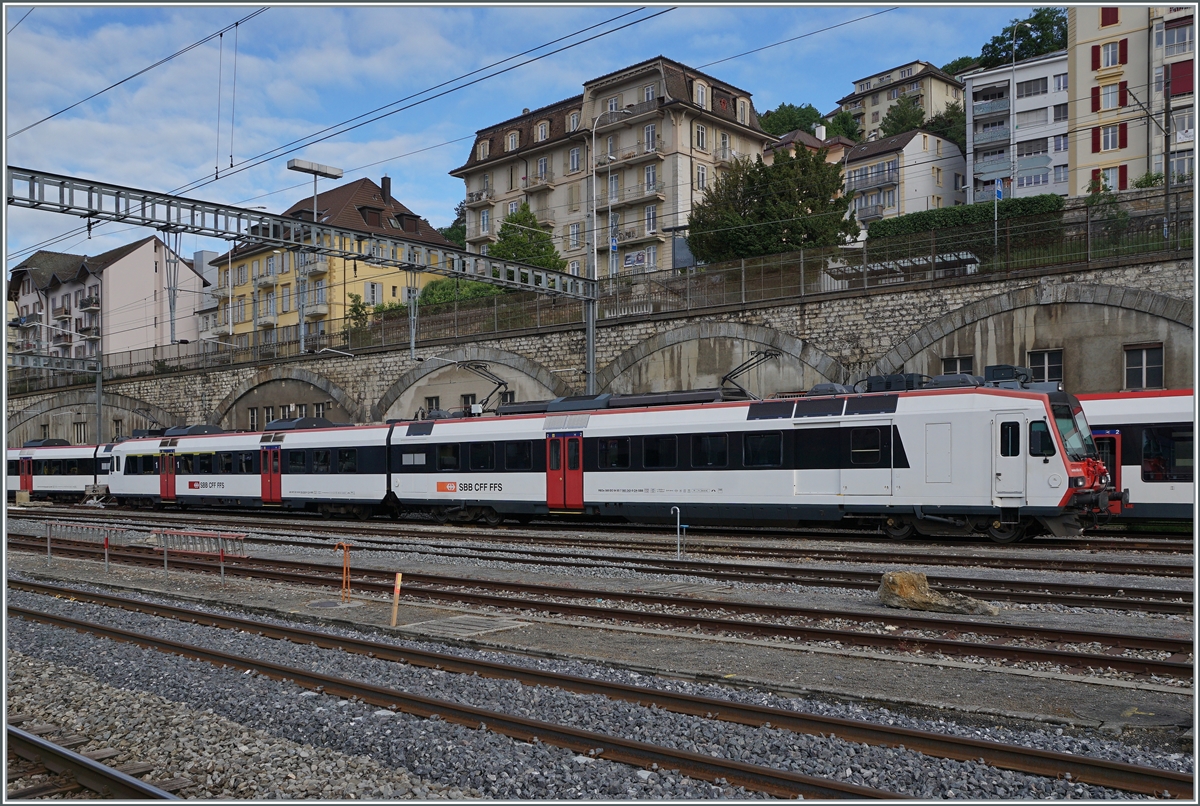 Week end break for this SBB Domino trains in Neuchâtel. 

06.06.2021