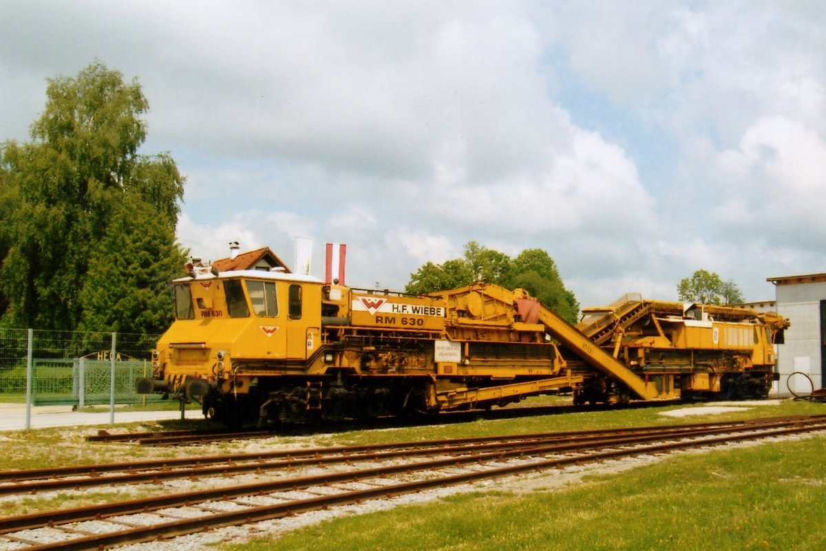 Wiebe RM 630 finds herself back at the Eisenbahnmuseum Ampflwang on 30 May 2009.