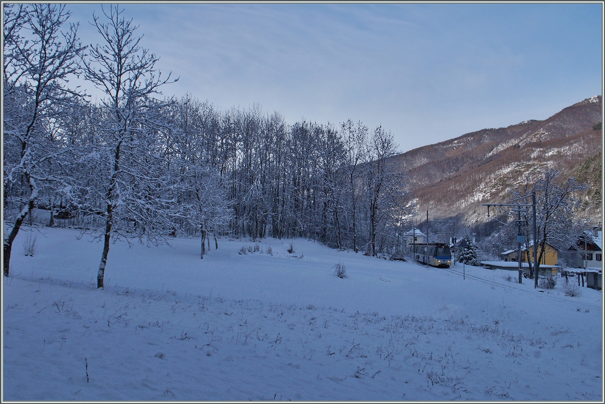 Winterdream by the ferrovia Vigezzina by Gagnone-Orcesco. 
08.01.2016