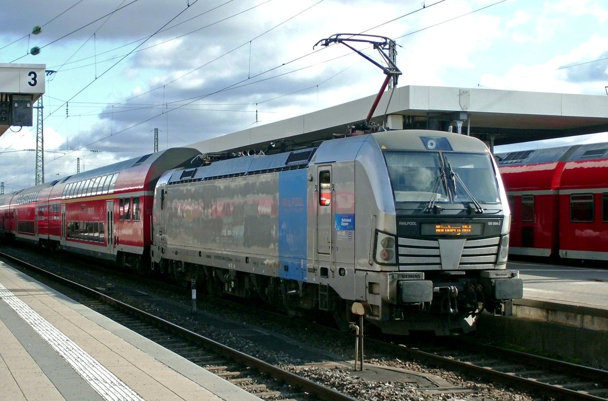 With an RE to Coburg, Railpool 193 804 stands in Nürnberg Hbf on 21 February 2020.