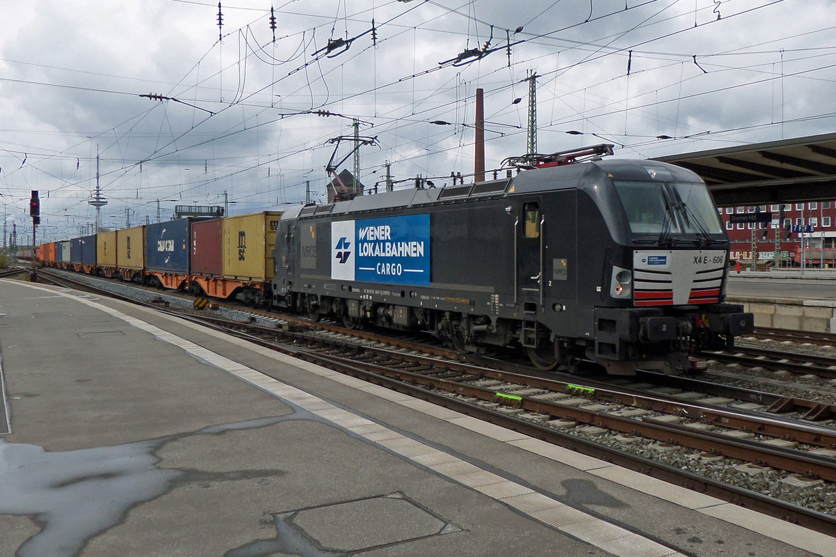 WLC X4E-606 hauls a container train through Bremen Hbf on 27 April 2016.