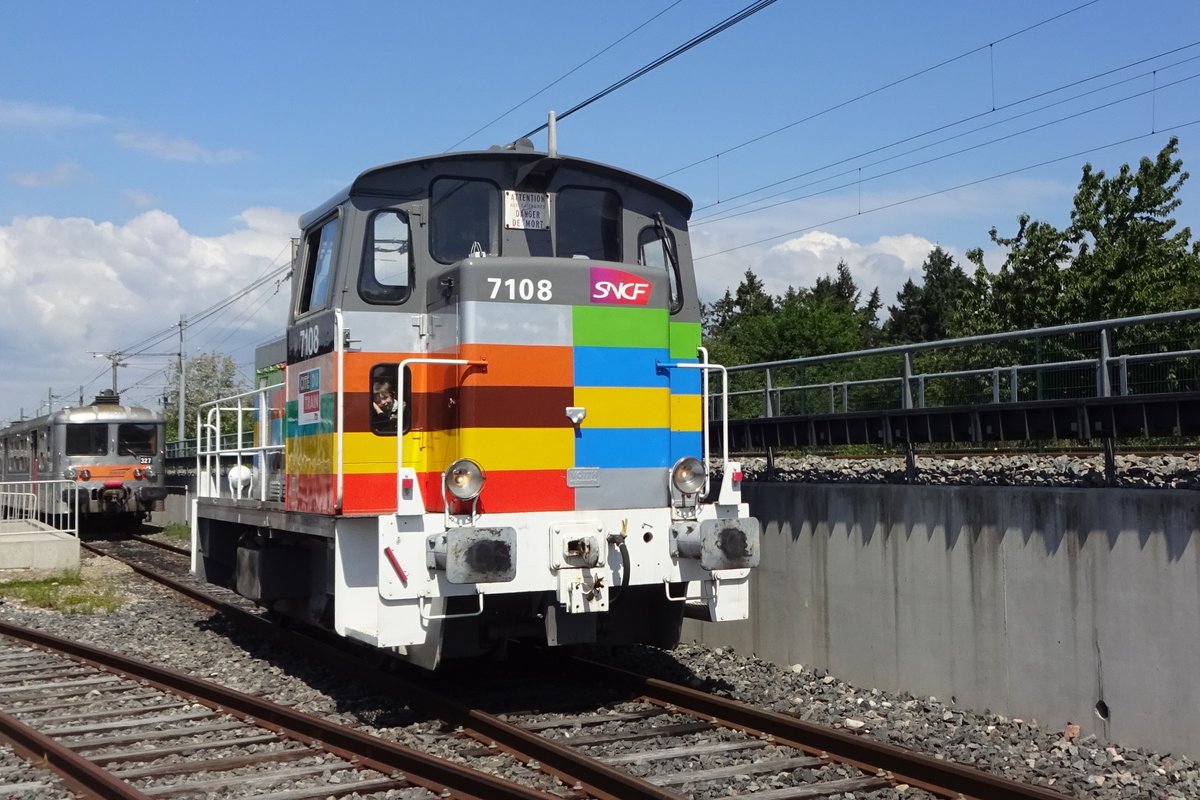 Y 7108 offers cab rides at the Cité du Train in Mulhouse, adjacent the railway line Mulhouse-Strasbourg.