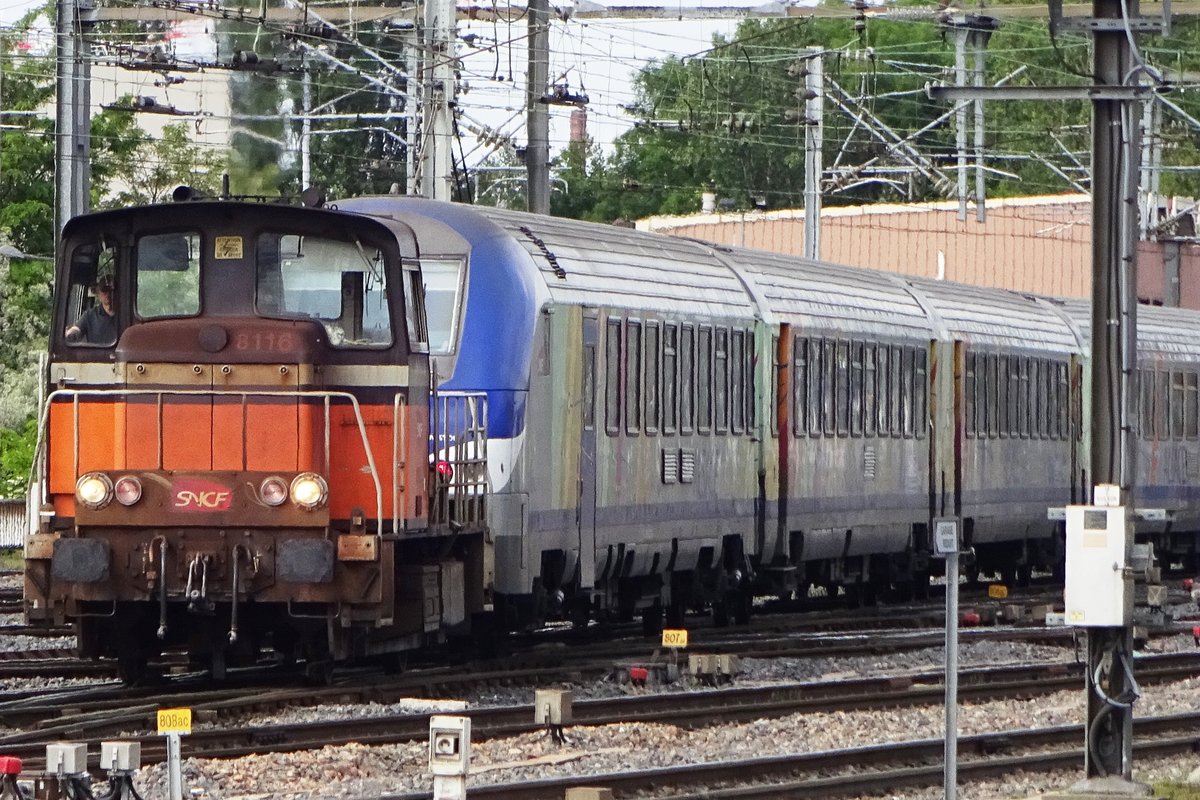 Y 8116 shunts TER-2000 stock at Strasbourg Central on 29 May 2019.