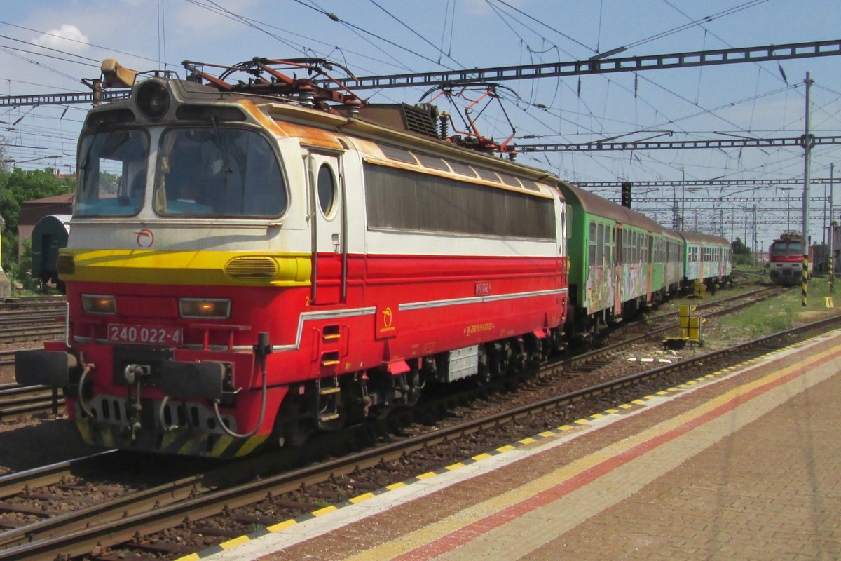 ZSSK 240 022 enters Bratislava hl.st. on 2 June 2015.