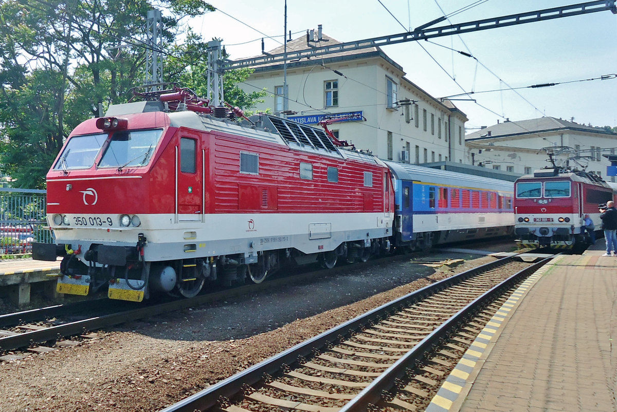 ZSSK 350 013 leaves Bratislava hl.st. on 29 May 2015 for Budapest.
