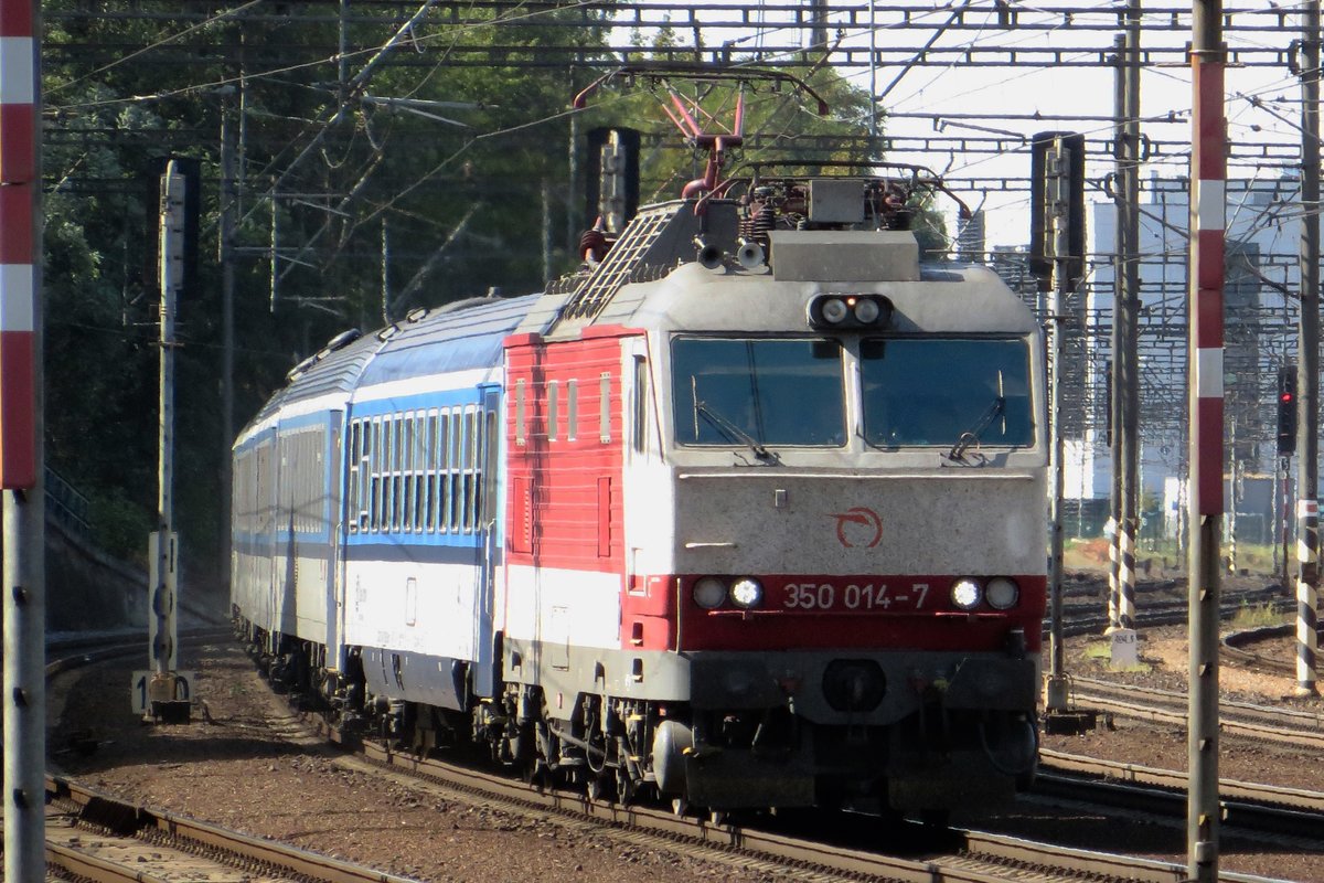 ZSSK 350 014 enters Praha-Liben with a train to Zilina on 20 September 2020.