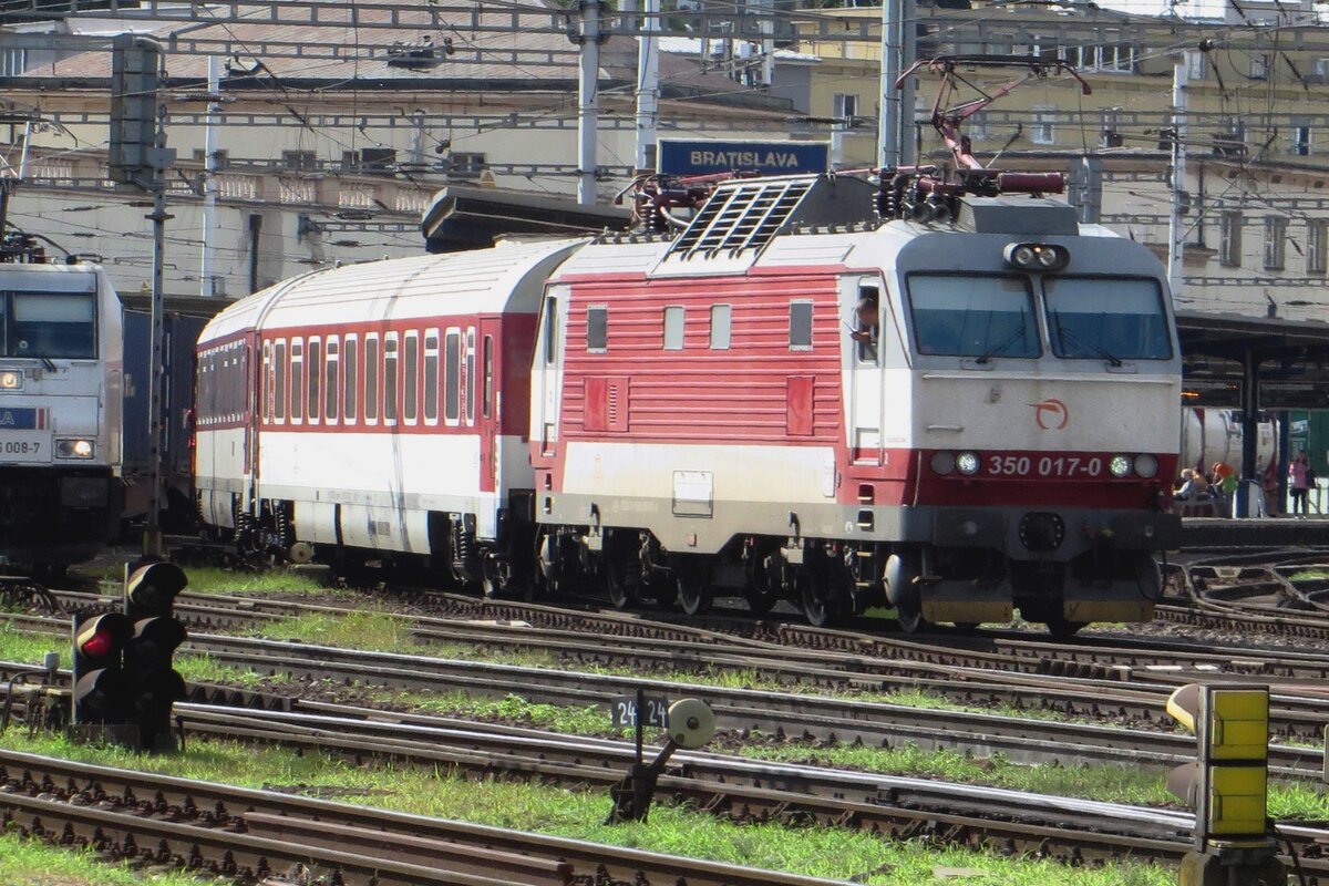 ZSSK 350 017 quits Bratislava hl.st. on 27 August 2021 hauling a Rychlyk toward Kosice.