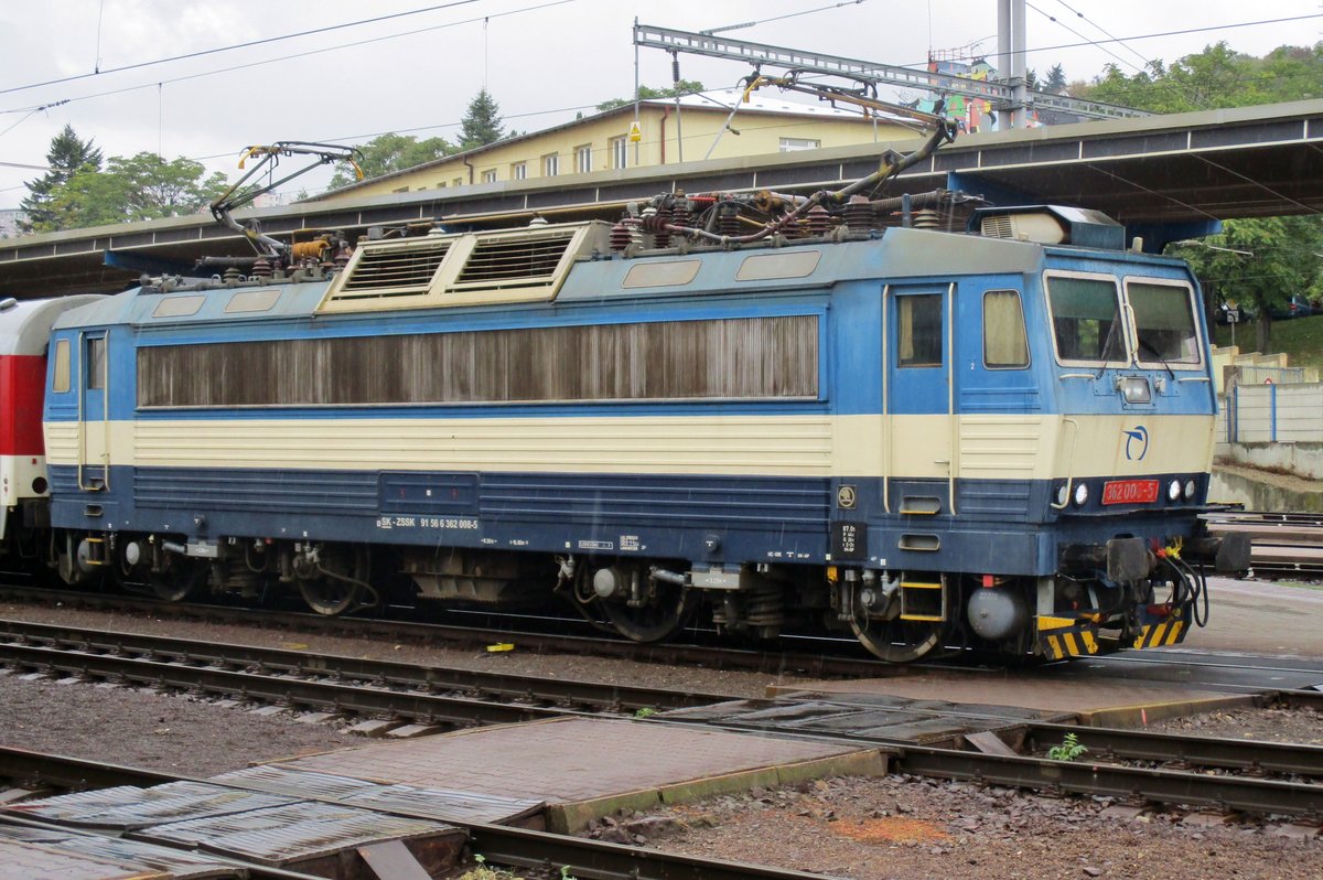 ZSSK 362 008 stands in Bratislava hl.st. on 19 September 2017.