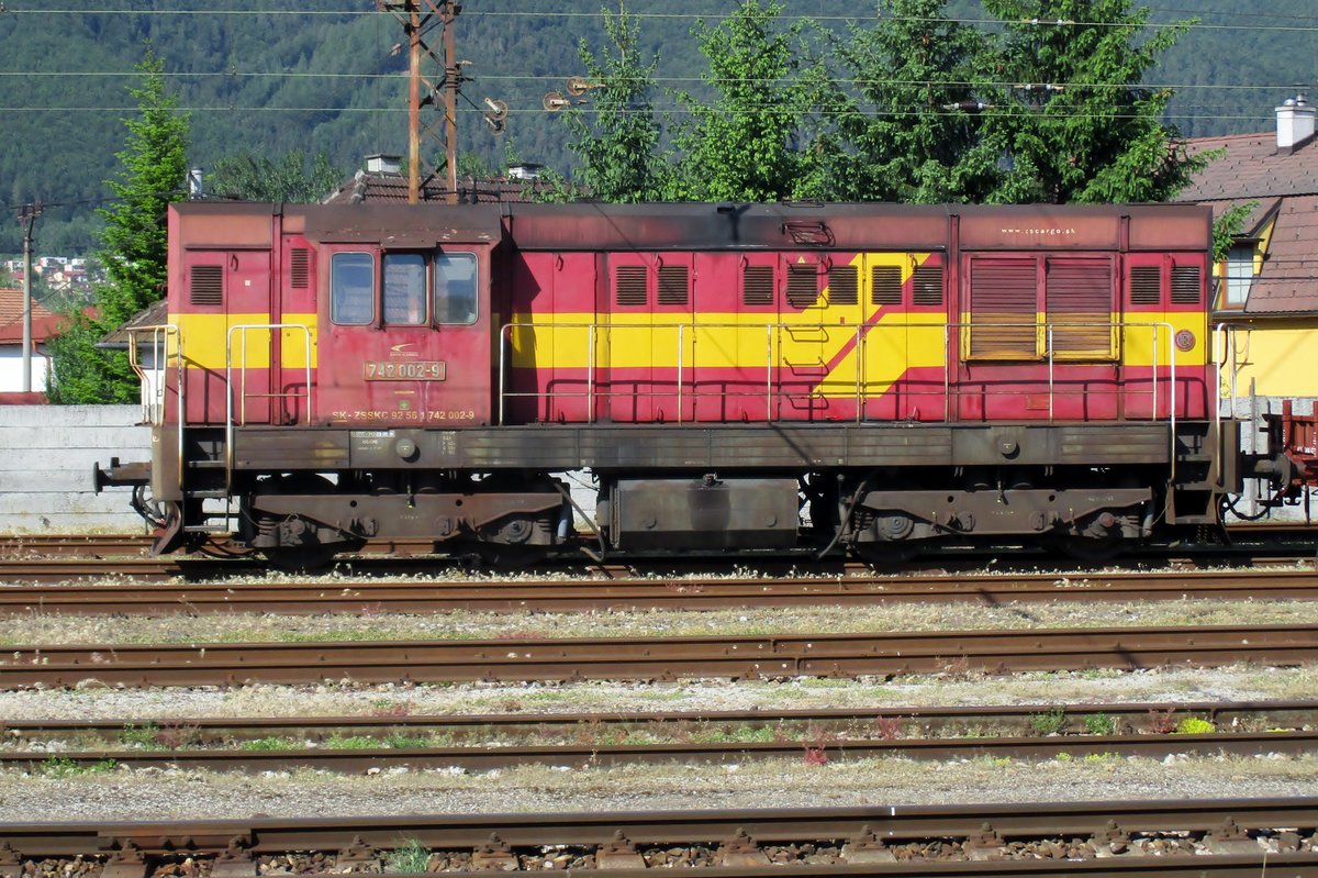 ZSSK 742 002 shunts at Vrutky on 14 May 2018.
