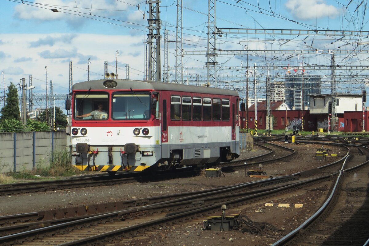 ZSSK 812 058 enters Bratislava hl.st. on 25 June 2022.