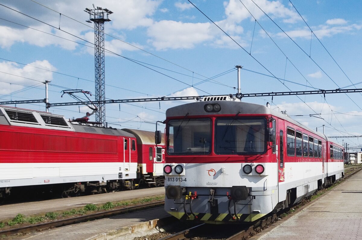 ZSSK 813 013 stands at Kosice with a service to Cierna nad Tiszou.