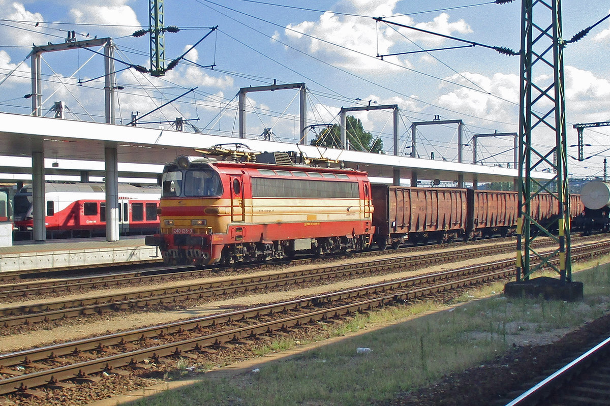 ZSSK Cargo 240 126 shows up at Kelenföld on 10 September 2018.