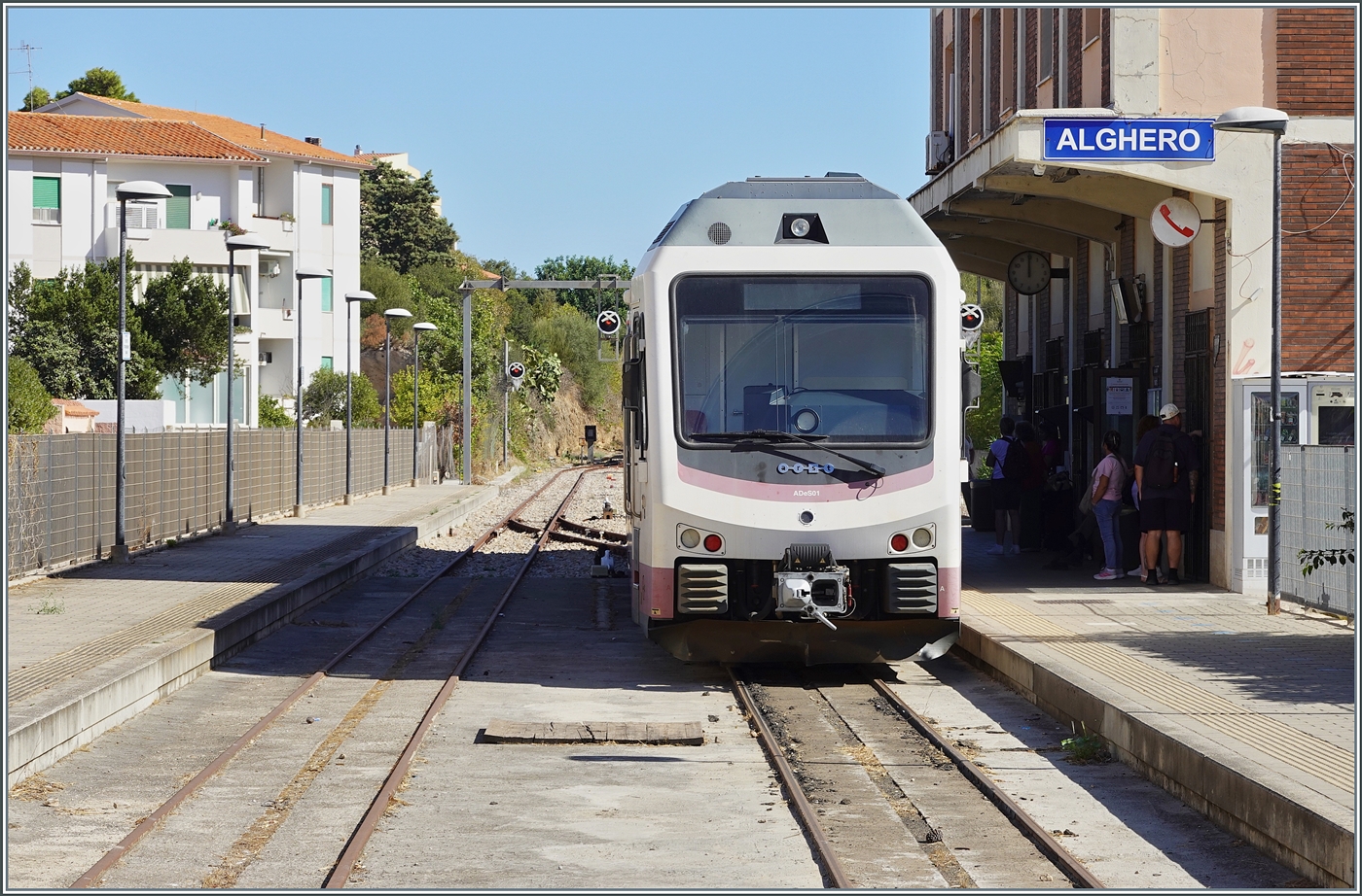 In Alghero, the ATST (transporti regionali della sardegna) ADeS01 (95 83 4600 001-0 [A] and 95 83 4600 101-8 [B]) double railcar is waiting for departure to S�ssari. This is the AT 70 service from Alghero to S�ssari.

September 22, 2026