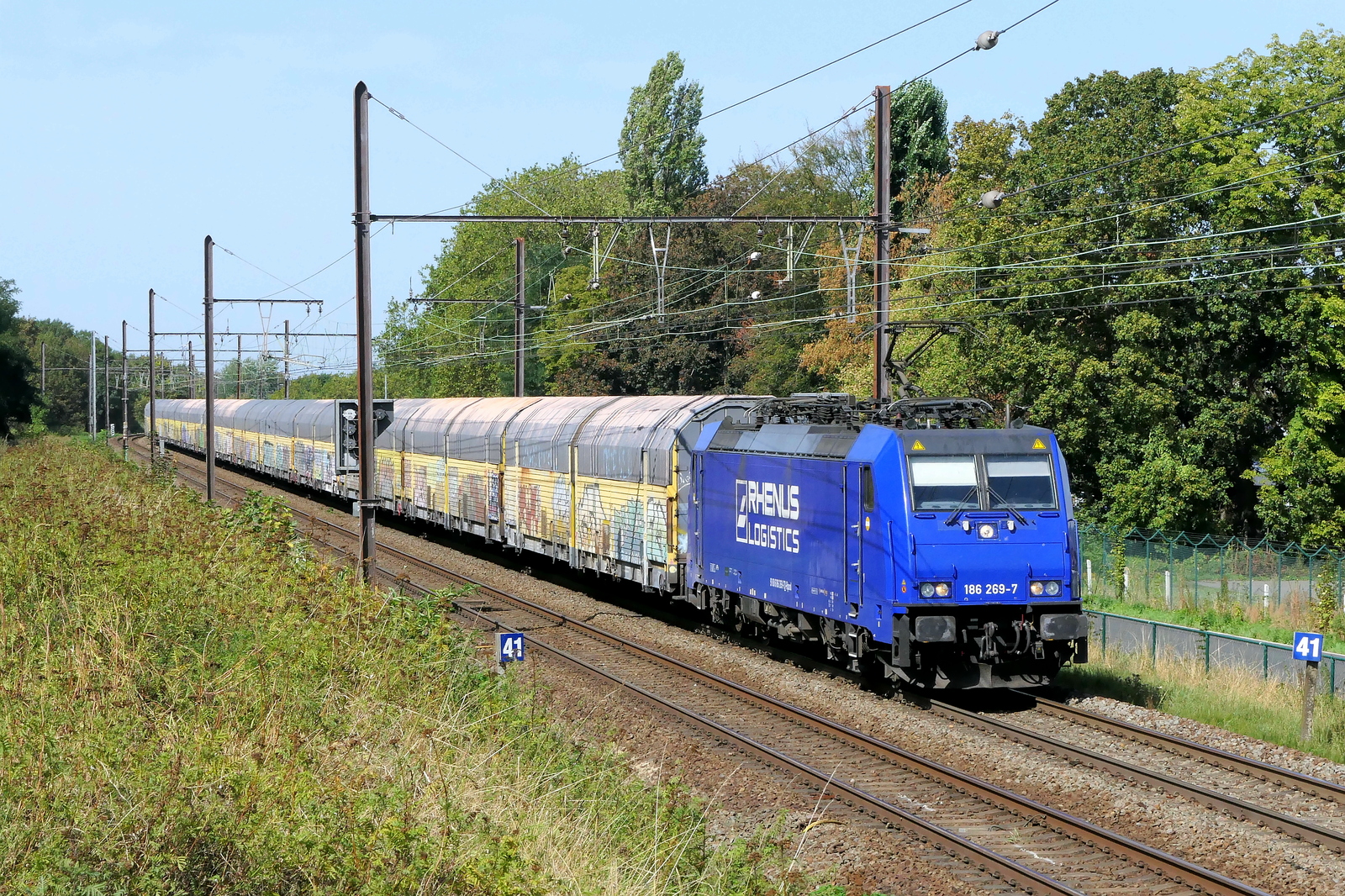 The BLS Cargo Nord 186 269 with a closed car train on route from the port of Antwerp. Bombardier Traxx F140 MS2e build in 2017 with construction N� 35301. Line 27A at Antwerp Airport. 07-09-2026