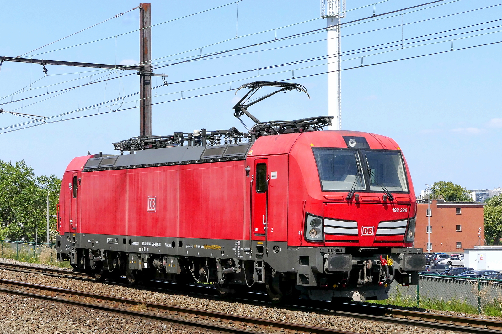 The DB Cargo 193 328 coming from the port of Antwerp. Siemens Vectron MS build in 2018 with construction N� 22403. Line 27A at Antwerp Airport. 15-07-2026