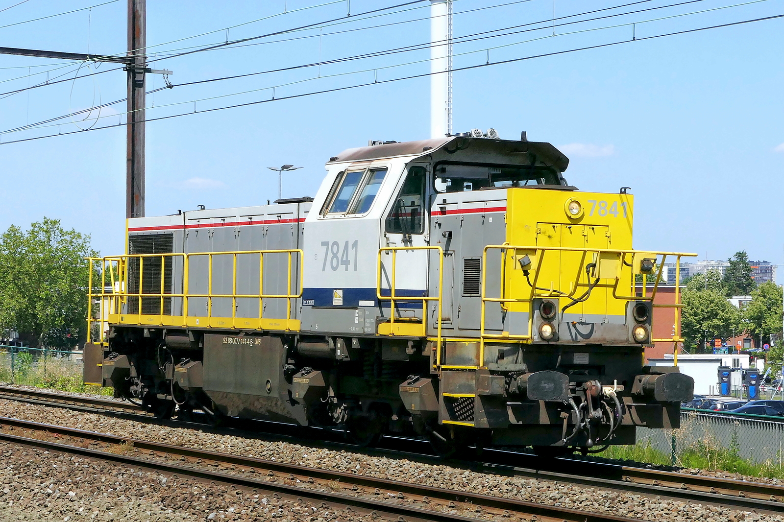 The Lineas 7841 coming from the port of Antwerp. Vossloh-Mak NMBS serie 77-78 build in 2004 with construction N� 1001267. Line 27A at Antwerp Airport. 15-07-2026