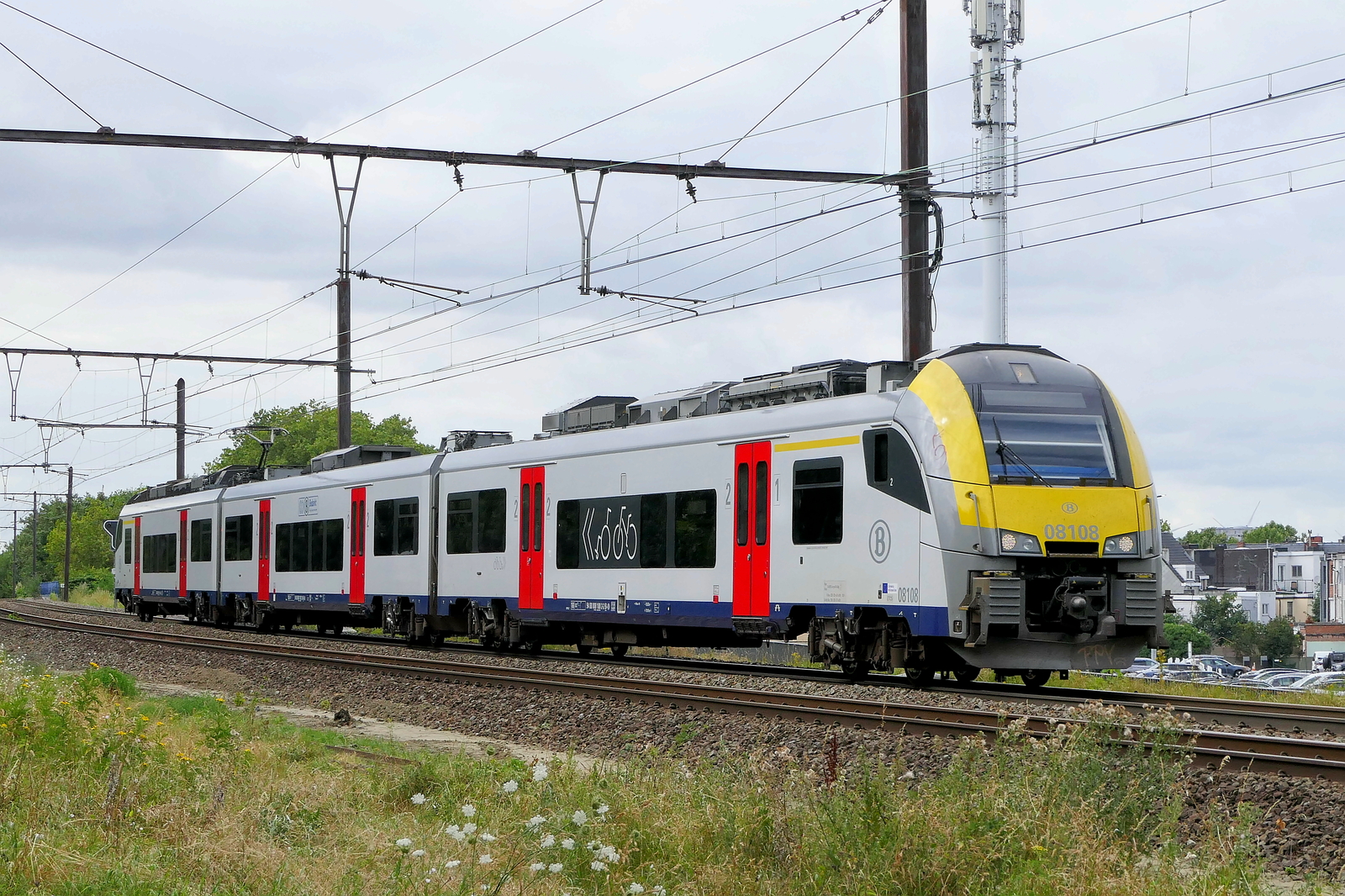 The NMBS 08108 coming from Antwerpen-Berchem station. Siemens Desiro ML NMBS serie MR08 build in 2014. Line 27A at Antwerp Airport. 23-07-2026