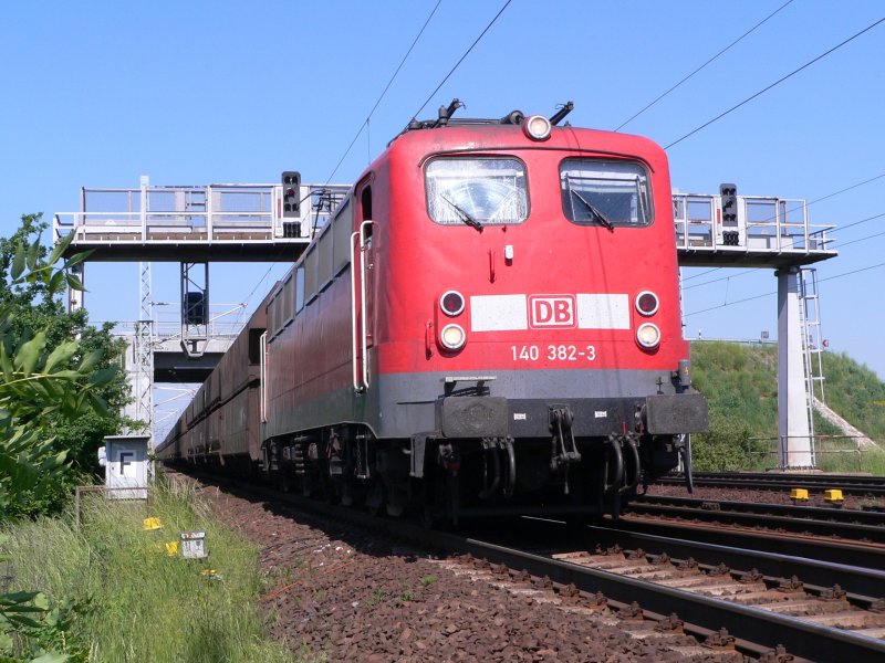 140 382-3 in Schnefeld near Berlin, 2006