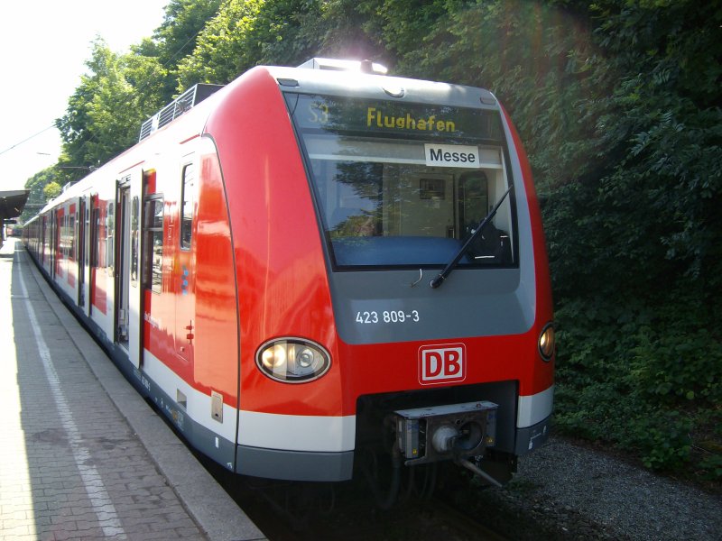 423 S-Bahn Stuttgart S3 Backnang-Stuttgart-Airport 11.05.2009