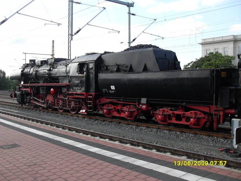 52 8079-7 waits for the departure to Decin,
www.igbwdresdenaltstadt.de