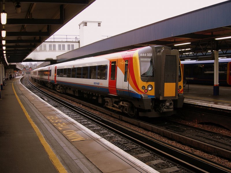 A new DESIRO Train by the South West in Southampton.
26.03.2006