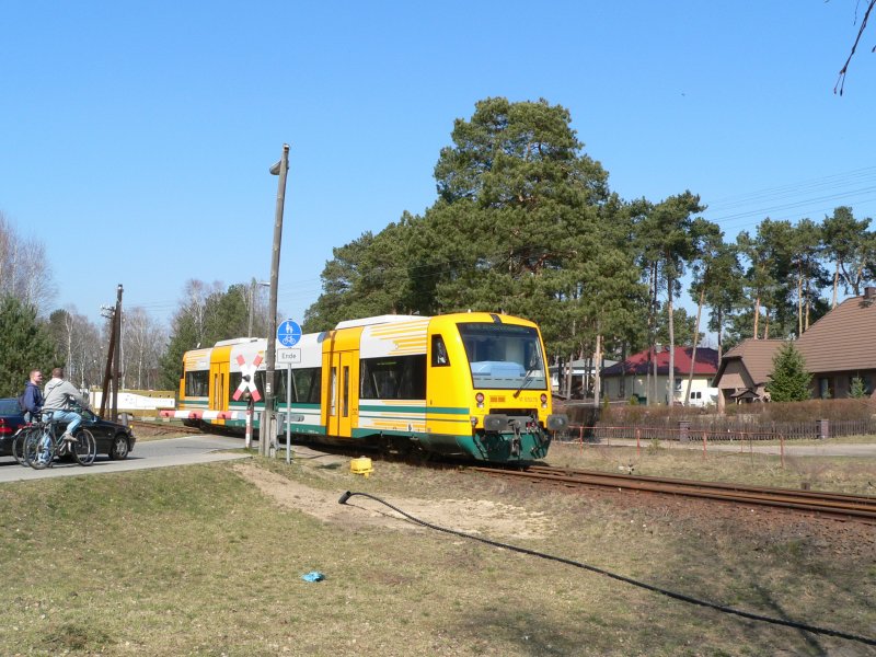 An ODEG-train (class 650) in Wendisch-Rietz near Bad Saarow. 2006