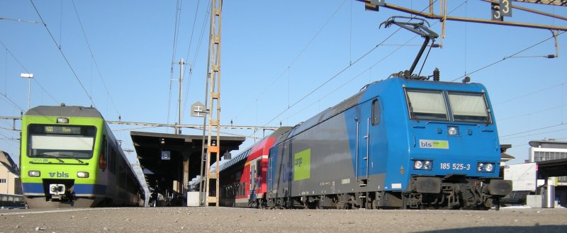 BLS NINA and BLS 185 525-3 with S-Bahn  in Thun. 
29.2008