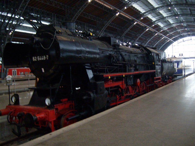 BR 52 5448 abgestellt in Leipzig Hbf am 05.01.2009