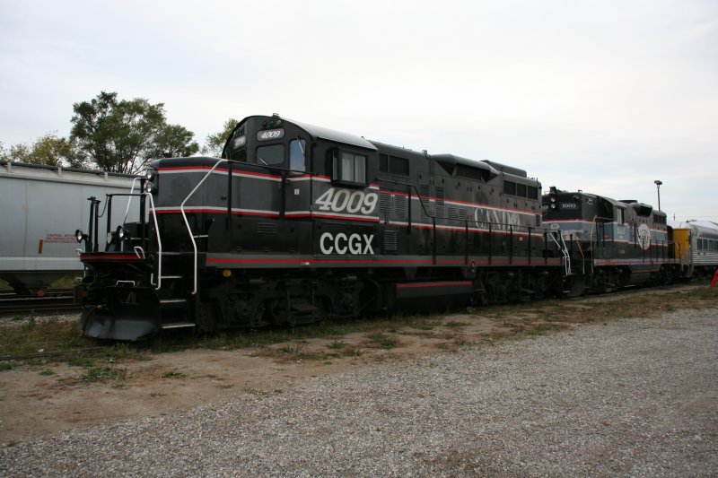 Cando Contracting (CCGX) 4009 (former CN 4331) on 6.10.2009 at Orangeville.