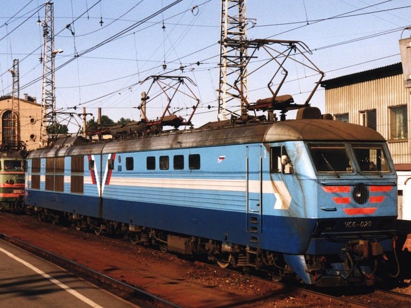 ChS6-020 (ЧC6-020) at railway station St Petersburg-Moskovski (Санкт-Петербург-Московский) on 05-09-2004. Photo and scan: Date Jan de Vries.